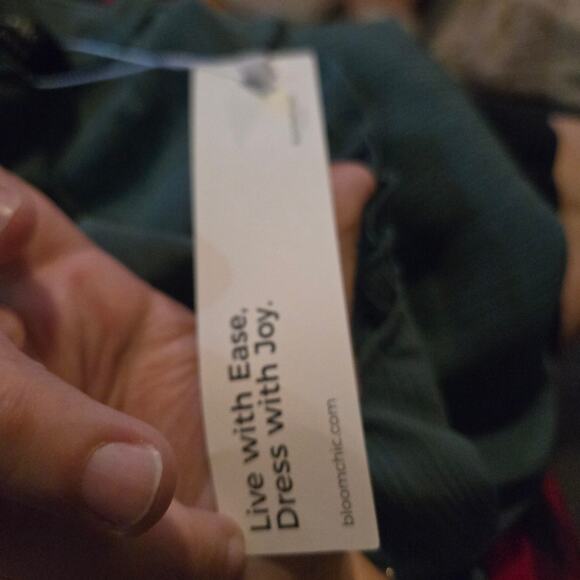 NWT BloomChic Ruffle Neck Flutter Sleeve Blouse Teal Size 18–20 - Picture 5 of 8